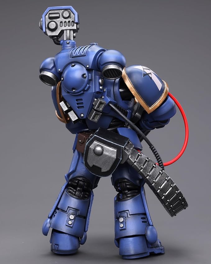 JOYTOY Warhammer 40K 1/18 Action Figures, Ultramarines Desolation Marine with Castellan Launcher (Superfrag) Perfect for Collectors & Decor, an Ideal Figurine Gift - JT8827 - Figurio