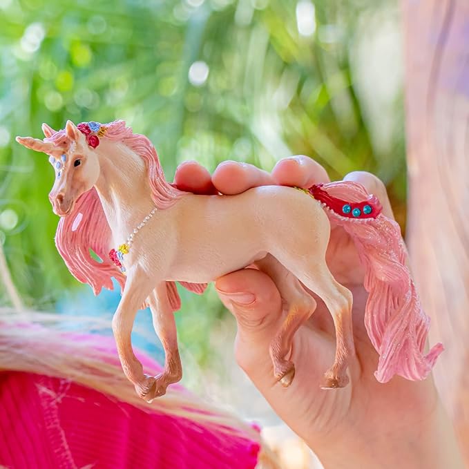 Schleich bayala Animal Figurine, Unicorn Toys for Girls and Boys 5-12 years old, Decorated Unicorn Mare - Figurio