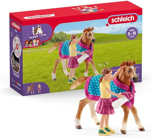 Schleich Horse Club, Horse Toys for Girls and Boys, Foal with Blanket Horse Set with Horse Figurine, 4 Pieces, Ages 5+ - Figurio