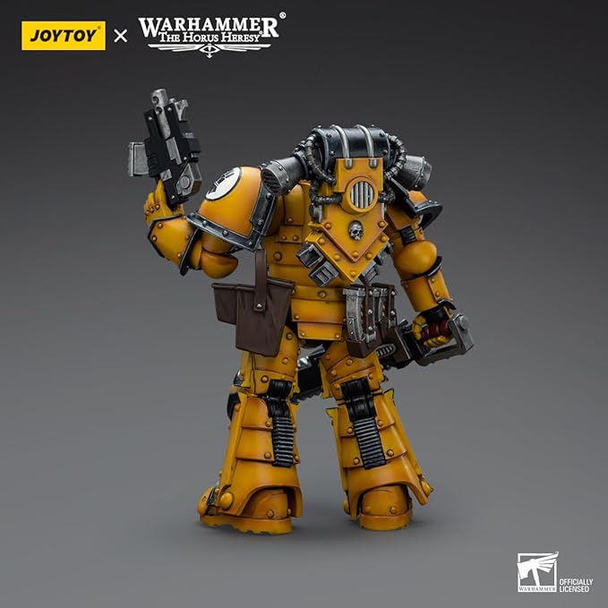 JOYTOY Warhammer 40,000 1/18 Action Figure Imperial Fists Legion MkIII Despoiler Squad Legion Despoiler with Chainsword 4.8inch Collectible Action Figures Kits - Figurio