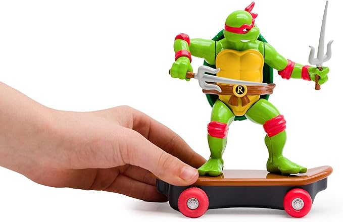 Teenage Mutant Ninja Turtles 5" Sewer Shredders - Raphael Classic Edition - Skate and Battle with Ninja Action - Ages 3+ - Figurio