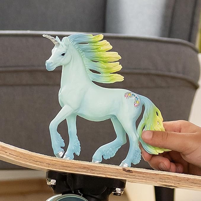 Schleich bayala, Unicorn Toys for Girls and Boys, Marshmallow Unicorn Stallion, Blue and Green ,with Gems, Ages 5+ - Figurio