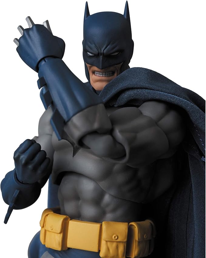 Medicom DC Comics: Batman Hush Mafex Action Figure - Figurio