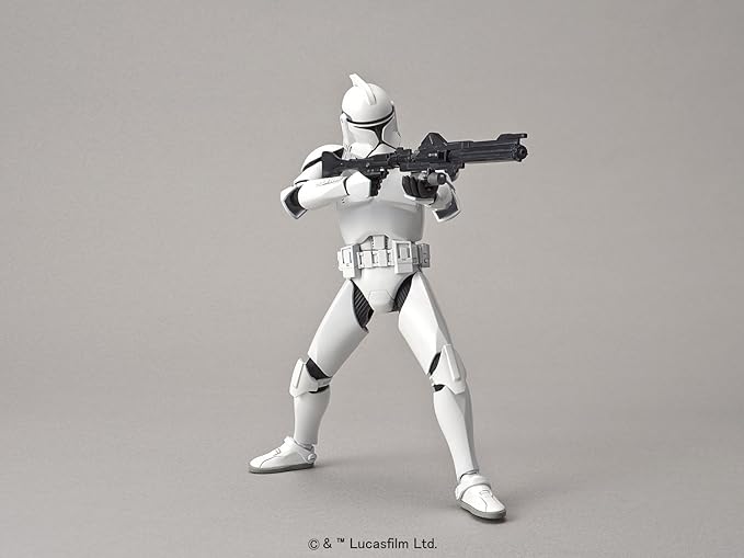 "Bandai Hobby Star Wars 1/12 Plastic Model Clone Trooper ""Star Wars""", white (BAN207574) - Figurio