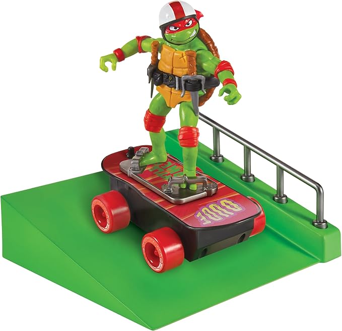 Teenage Mutant Ninja Turtles: Mutant Mayhem Raphael on a Skateboard with Accessories by Playmates Toys - Amazon Exclusive - Figurio