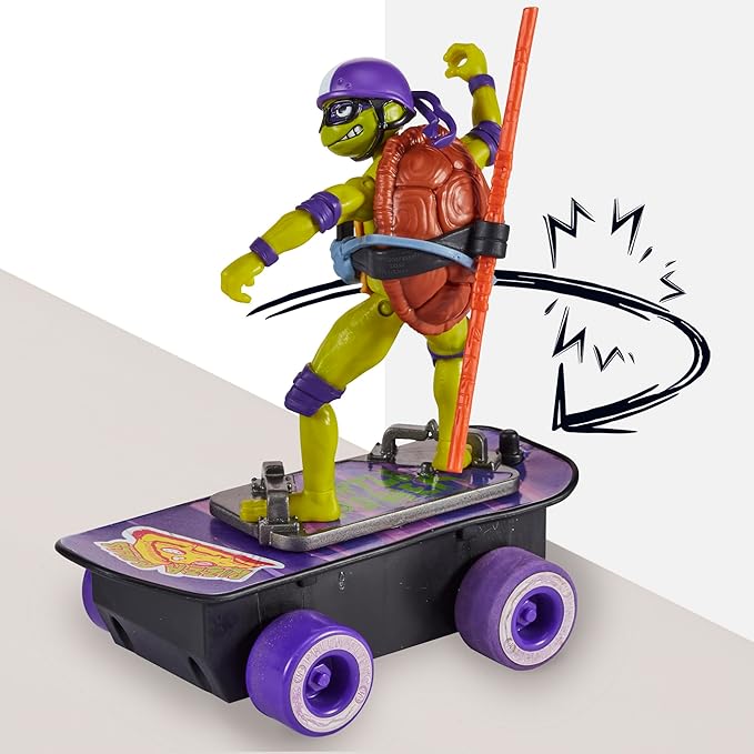 Teenage Mutant Ninja Turtles: Mutant Mayhem Donatello on a Skateboard with Accessories by Playmates Toys - Amazon Exclusive,Multicolor - Figurio