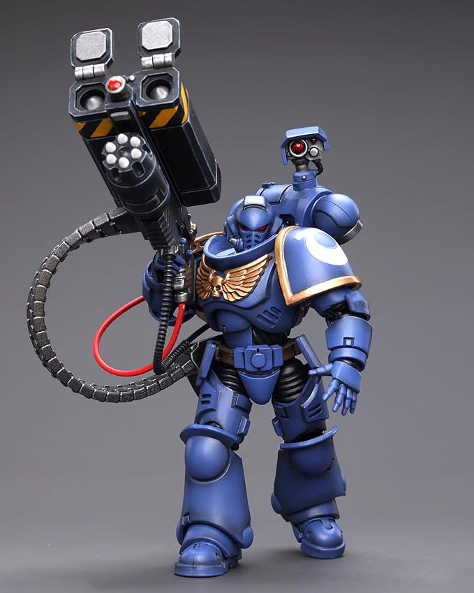 JOYTOY Warhammer 40K 1/18 Action Figures, Ultramarines Desolation Marine with Castellan Launcher (Superkrak) Perfect for Collectors & Decor, an Ideal Figurine Gift - JT8810 - Figurio