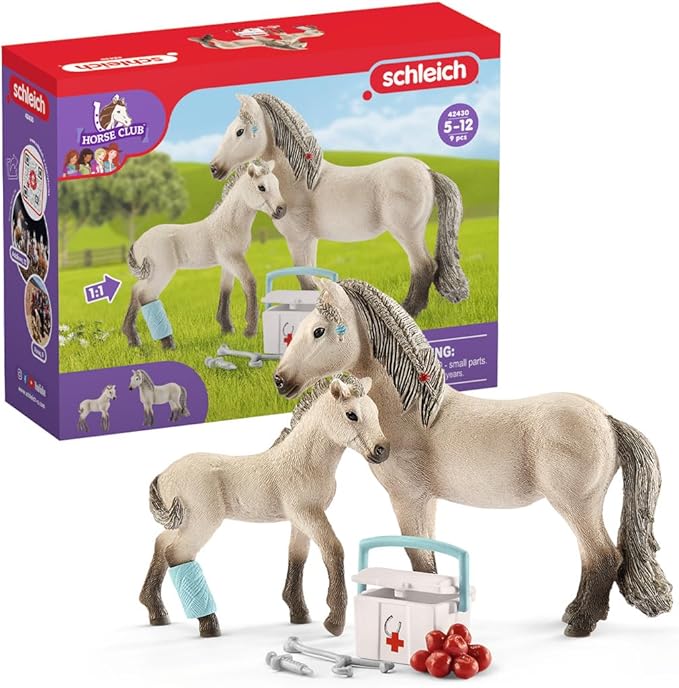 Schleich Horse Club, Horse Toys for Girls and Boys, Hannah's First-Aid Kit Horse Set with Icelandic Horse Toy, 7 Pieces, Ages 5+ - Figurio