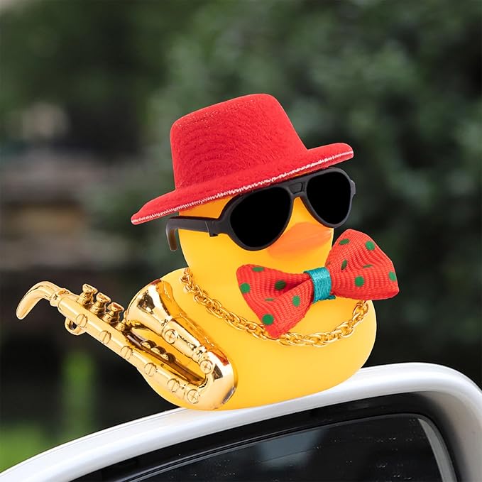 wonuu Rubber Duck Car Ornaments Cute Car Accessories for Duck Car Dashboard Decorations with Bow Tie TOP Hat Necklace and Musical Instruments, Red hat&tie - Figurio