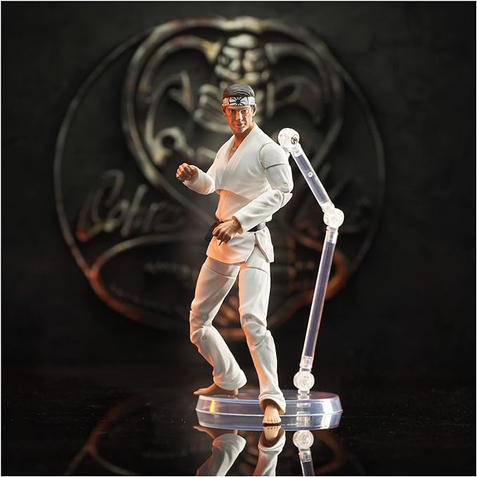 Diamond Select Toys Daniel LaRusso Deluxe Action Figure (Series 1) - Figurio