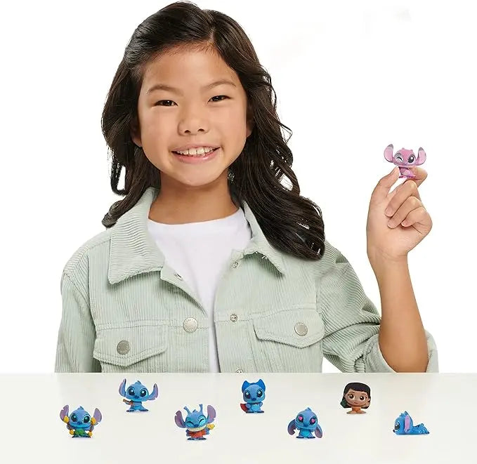 Disney Doorables Stitch Collection Peek, 8-pieces, 1.5-inch tall Collectible Figurines, Kids Toys for Ages 5 Up by Just Play - Figurio