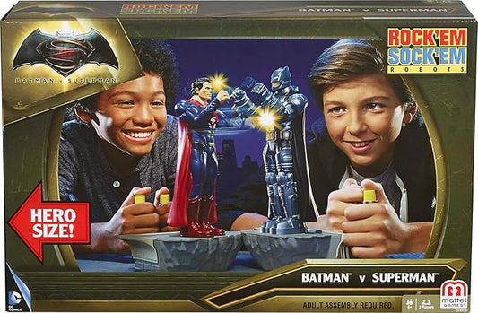 Mattel Games Batman Vs. Superman Rock 'Em Sock 'Em Robots 2-Player Kids Game, Fighting Robots Action Game (Amazon Exclusive) - Figurio