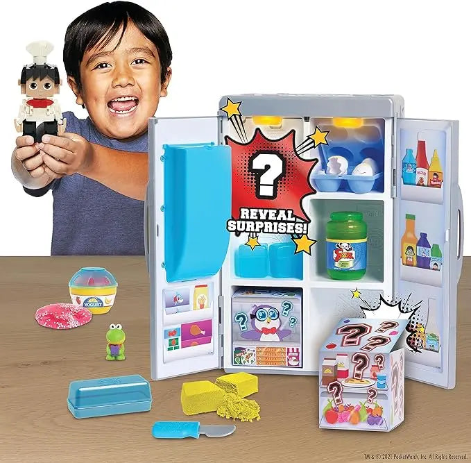 Ryan’s World Chef Ryan’s Fridge Surprise, Lights and Sounds, Dry Erase Board and Play Food Inspired Blind Containers of Figures, Ooze, and More!, Kids Toys for Ages 3 Up by Just Play - Figurio