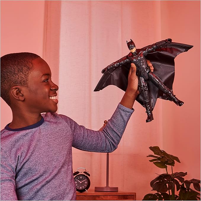 DC Comics, Batman 12-inch Wingsuit Action Figure with Lights and Phrases, Expanding Wings, The Batman Movie Collectible Kids Toys for Boys and Girls Ages 3 and up - Figurio