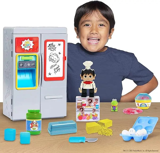 Ryan’s World Chef Ryan’s Fridge Surprise, Lights and Sounds, Dry Erase Board and Play Food Inspired Blind Containers of Figures, Ooze, and More!, Kids Toys for Ages 3 Up by Just Play - Figurio